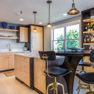 A High-Rise Space for Entertaining